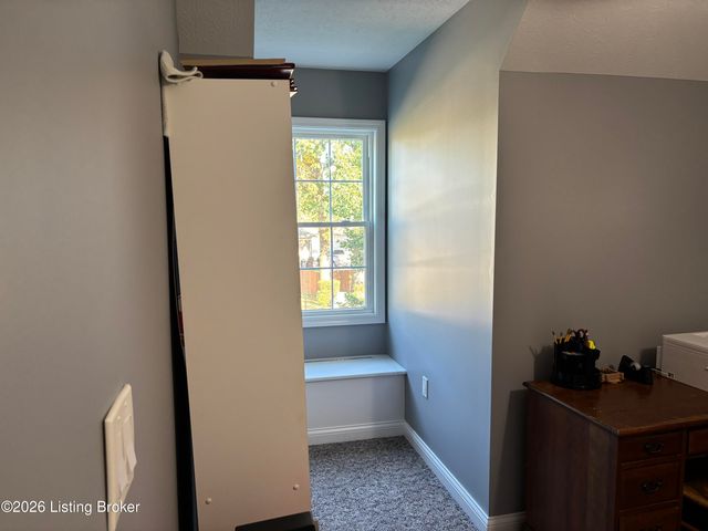 6314 Faris Way, Louisville, KY 40272