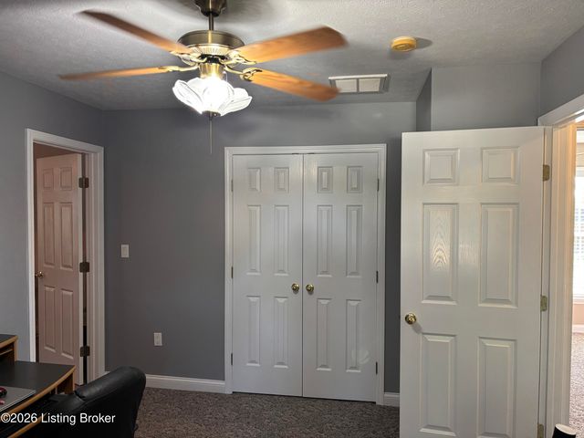6314 Faris Way, Louisville, KY 40272