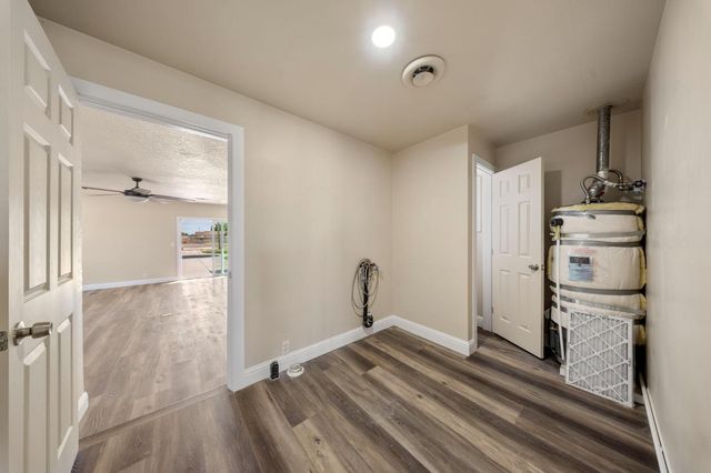 5958 E Lathrop Rd, Manteca, CA 95336
