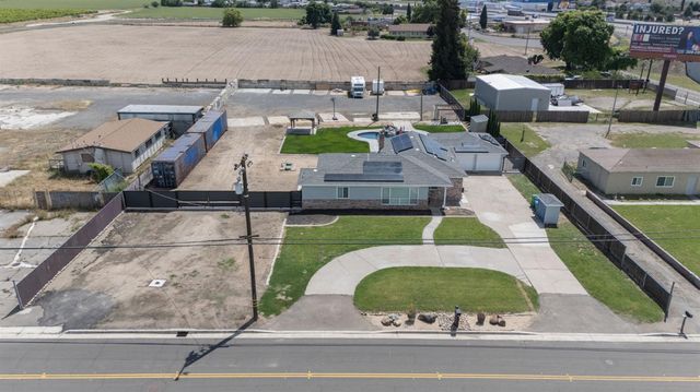 5958 E Lathrop Rd, Manteca, CA 95336