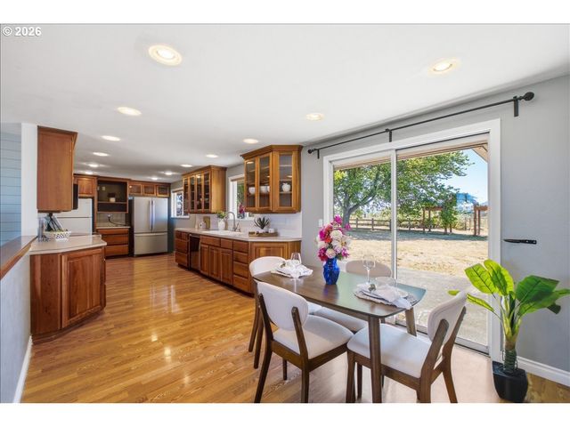 35600 Truelove Dr, Lebanon, OR 97355