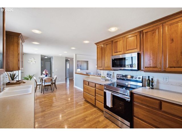 35600 Truelove Dr, Lebanon, OR 97355