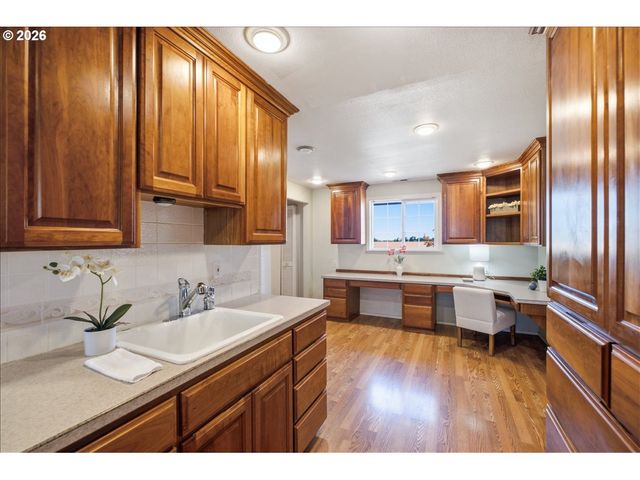 35600 Truelove Dr, Lebanon, OR 97355