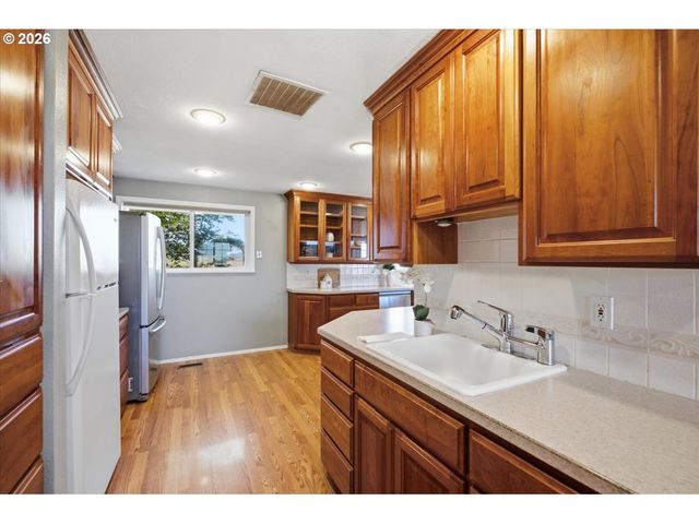 35600 Truelove Dr, Lebanon, OR 97355