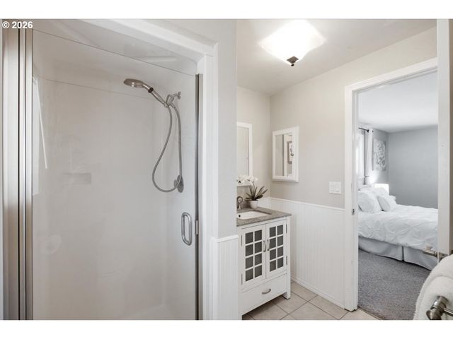 35600 Truelove Dr, Lebanon, OR 97355