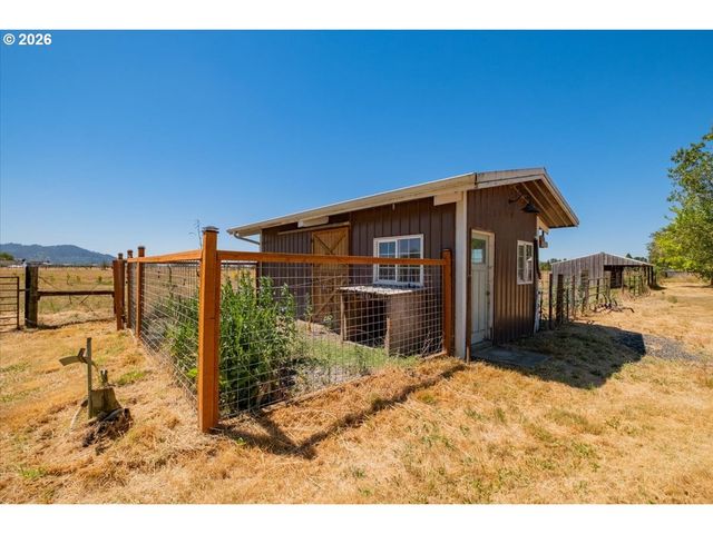35600 Truelove Dr, Lebanon, OR 97355