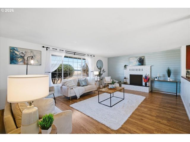 35600 Truelove Dr, Lebanon, OR 97355
