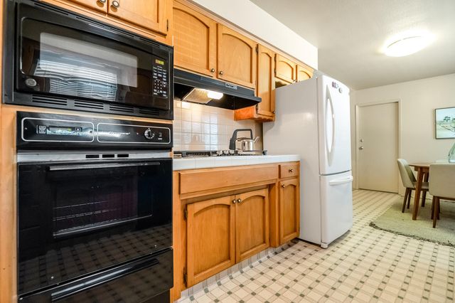 650 W Princeton Court, Visalia, CA 93277