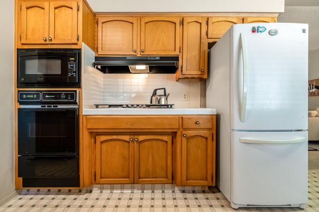 650 W Princeton Court, Visalia, CA 93277