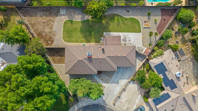 650 W Princeton Court, Visalia, CA 93277