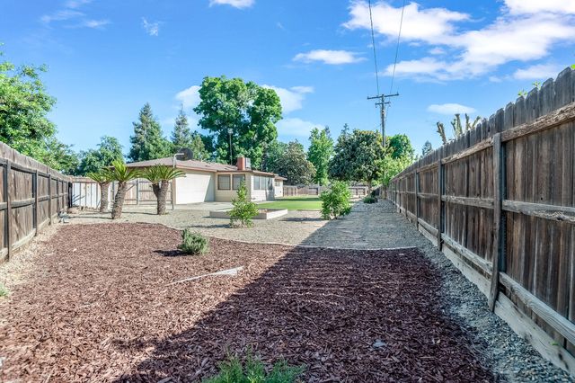 650 W Princeton Court, Visalia, CA 93277