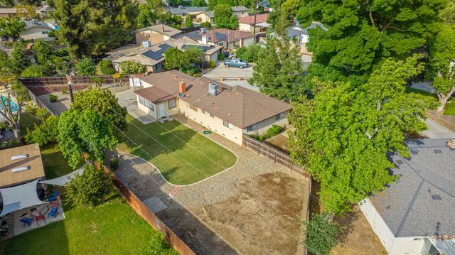 650 W Princeton Court, Visalia, CA 93277
