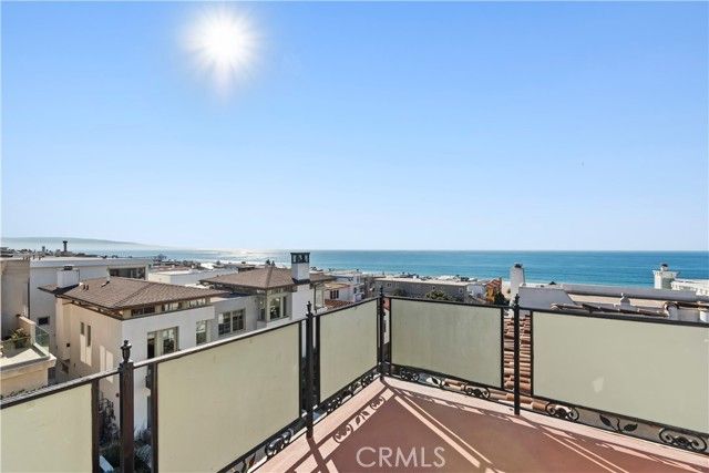 225 24th Street, Manhattan Beach, CA 90266