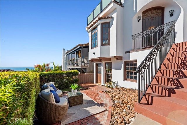 225 24th Street, Manhattan Beach, CA 90266