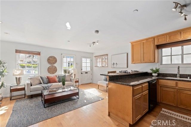 225 24th Street, Manhattan Beach, CA 90266