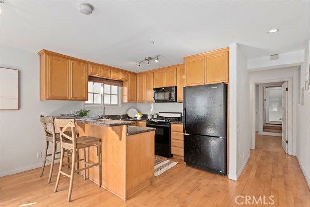 225 24th Street, Manhattan Beach, CA 90266