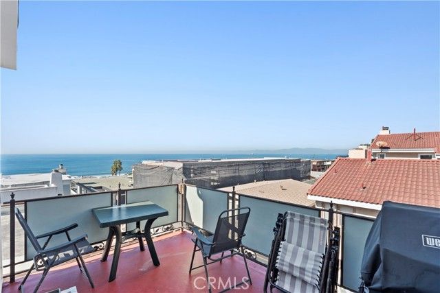 225 24th Street, Manhattan Beach, CA 90266