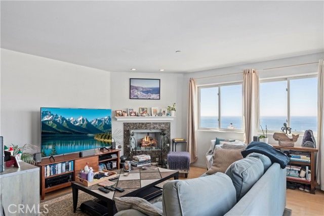 225 24th Street, Manhattan Beach, CA 90266