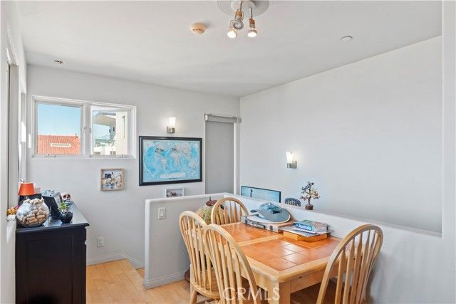 225 24th Street, Manhattan Beach, CA 90266