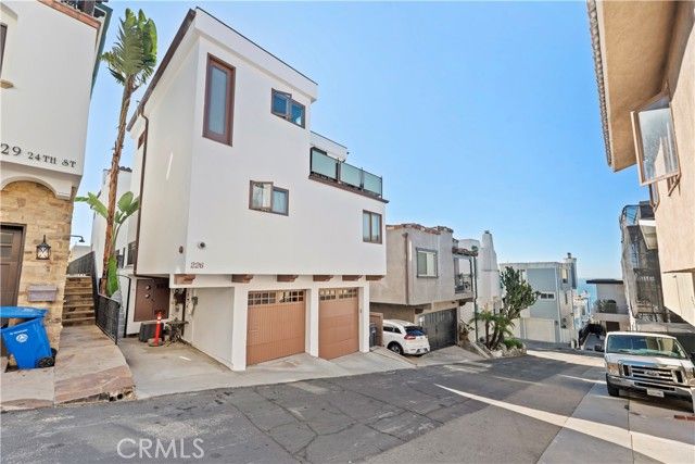 225 24th Street, Manhattan Beach, CA 90266