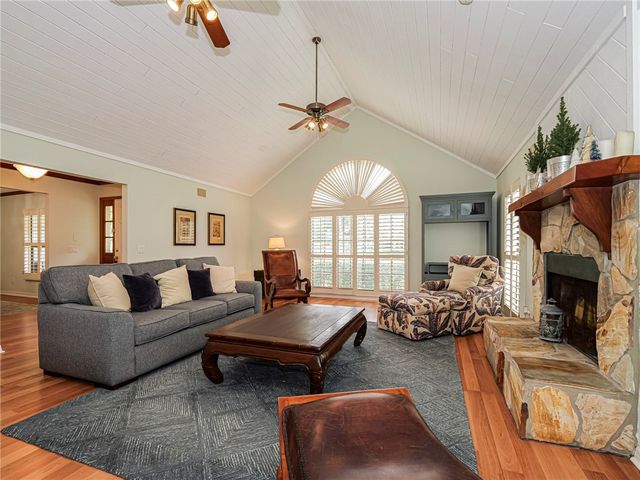 665 32nd Avenue SW, Vero Beach, FL 32968