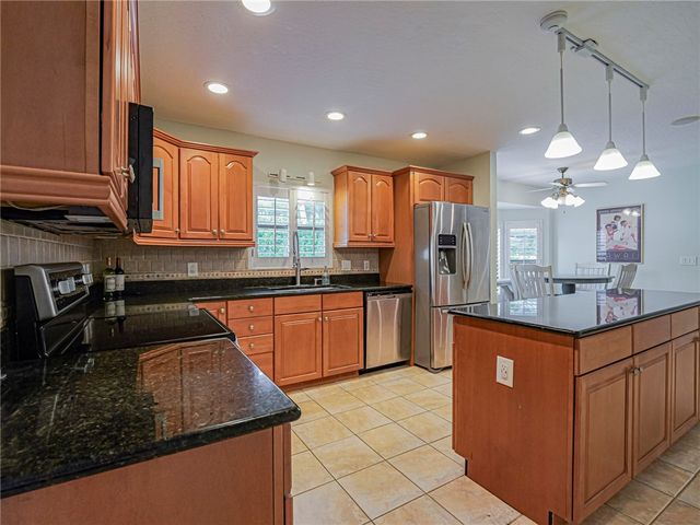 665 32nd Avenue SW, Vero Beach, FL 32968