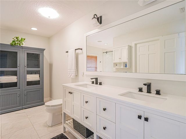 665 32nd Avenue SW, Vero Beach, FL 32968