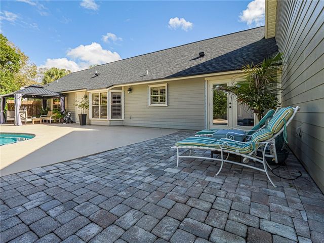 665 32nd Avenue SW, Vero Beach, FL 32968