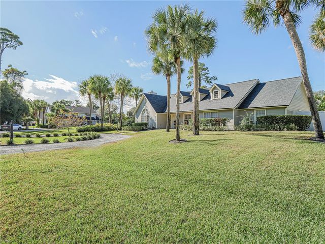 665 32nd Avenue SW, Vero Beach, FL 32968