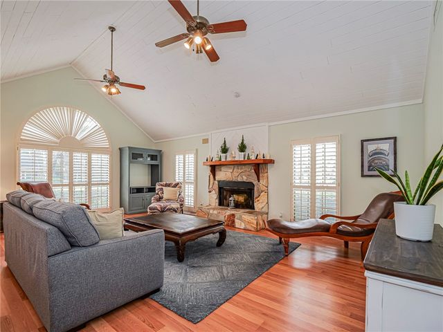 665 32nd Avenue SW, Vero Beach, FL 32968