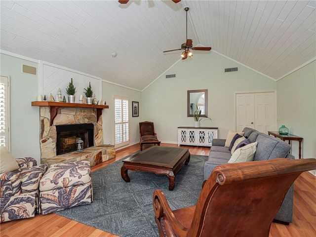 665 32nd Avenue SW, Vero Beach, FL 32968