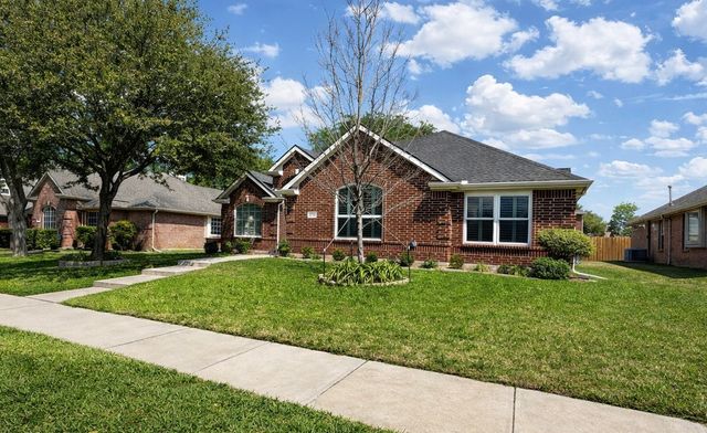 1528 Bosque Drive, Carrollton, TX 75010