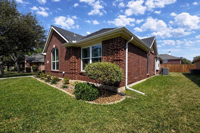 1528 Bosque Drive, Carrollton, TX 75010