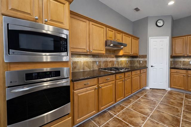 1528 Bosque Drive, Carrollton, TX 75010