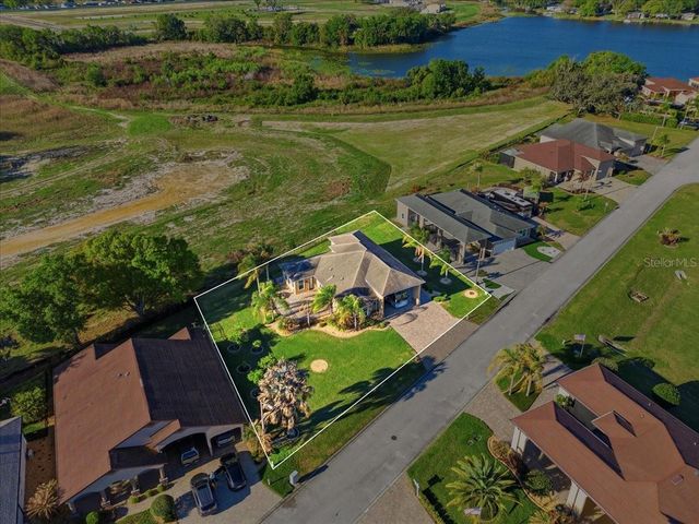 576 MEANDERING WAY, Polk City, FL 33868