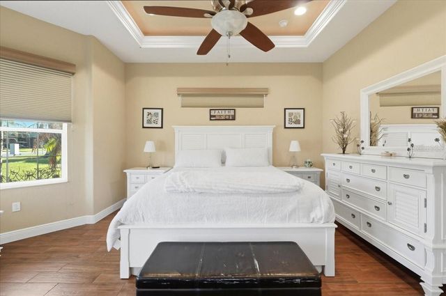 576 MEANDERING WAY, Polk City, FL 33868