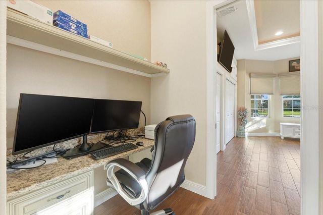 576 MEANDERING WAY, Polk City, FL 33868