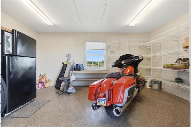 576 MEANDERING WAY, Polk City, FL 33868