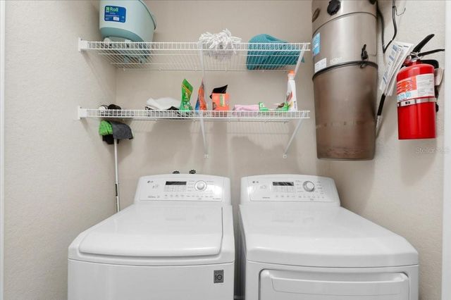 576 MEANDERING WAY, Polk City, FL 33868