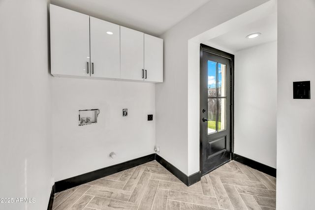 6017 W COLTER Street, Glendale, AZ 85301