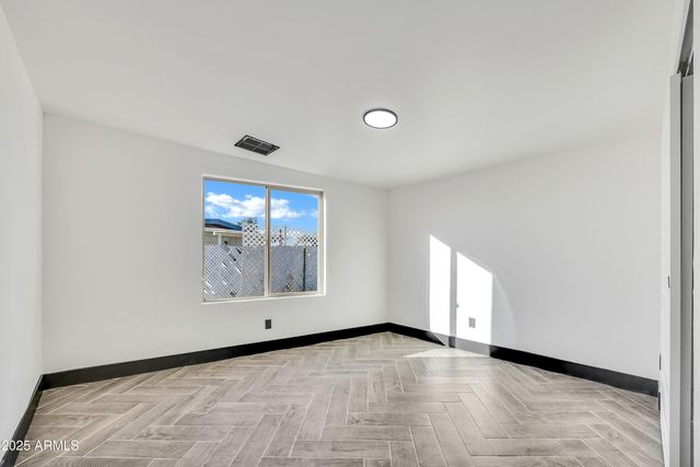 6017 W COLTER Street, Glendale, AZ 85301