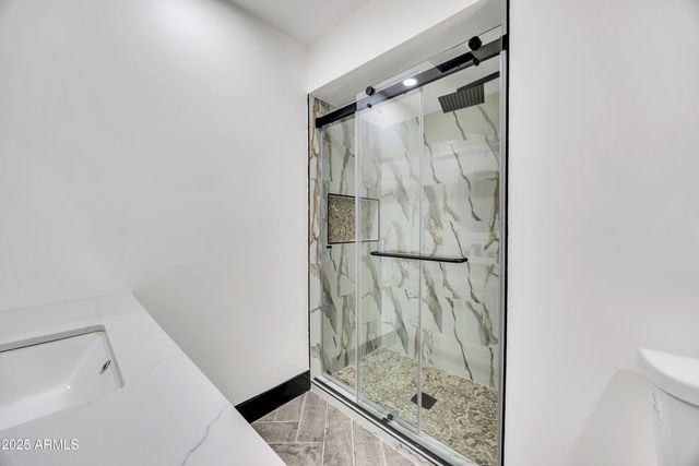 6017 W COLTER Street, Glendale, AZ 85301