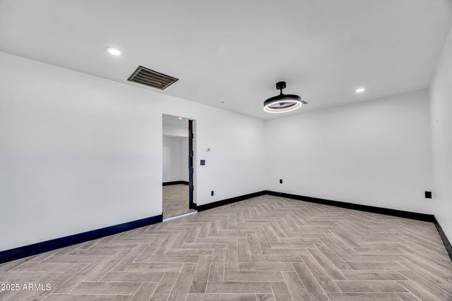 6017 W COLTER Street, Glendale, AZ 85301