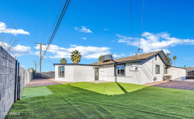 6017 W COLTER Street, Glendale, AZ 85301