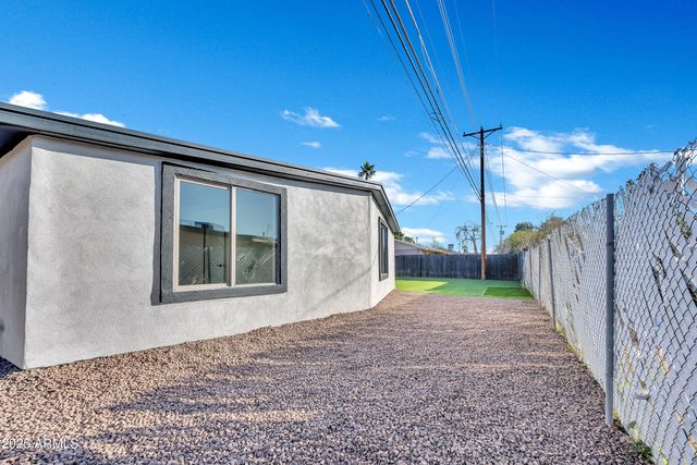 6017 W COLTER Street, Glendale, AZ 85301