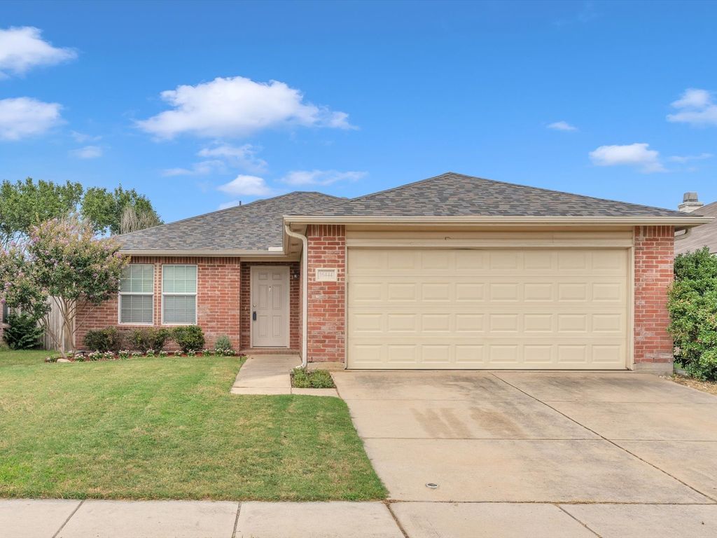 16444 Cowboy Trail, Fort Worth, TX 76247