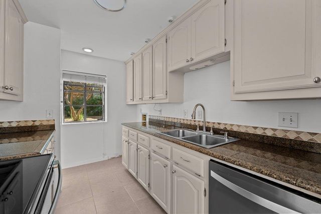 7122 Wood Hollow DR 71, Austin, TX 78731