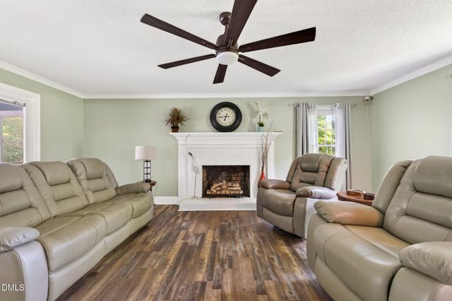 2900 Meadowview Court, Apex, NC 27539