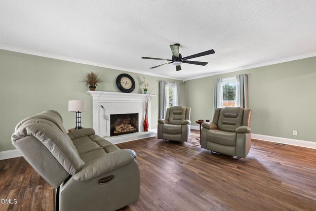 2900 Meadowview Court, Apex, NC 27539