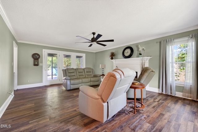 2900 Meadowview Court, Apex, NC 27539